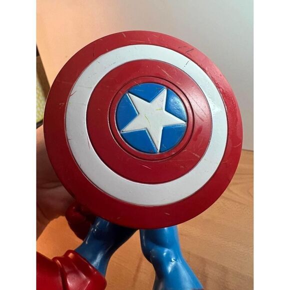Marvel Captain America Action Figure - Picture 7 of 10